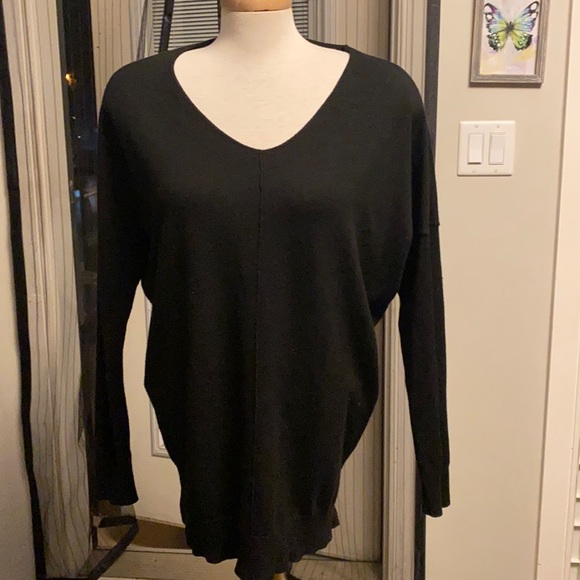 Black tunic sweater Medium/Large - Picture 1 of 4